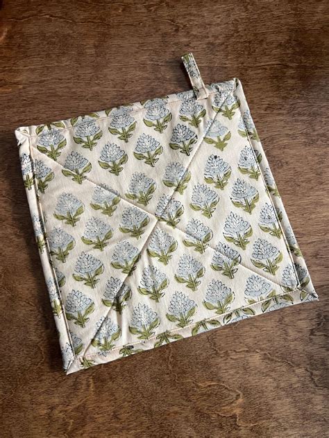 Handmade Quilted Hot Pad X Insulated Pot Holder Cotton Fabric Kitchen Accessories