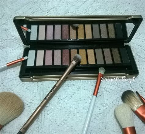 Molecamenina Paleta Naked Playboy Beauty