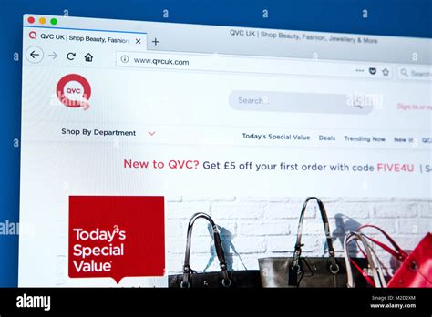 Qvc logo hi-res stock photography and images - Alamy