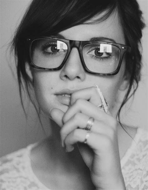 24 Easy to Do Hairstyles with Bangs and Glasses – HairStyles for Women