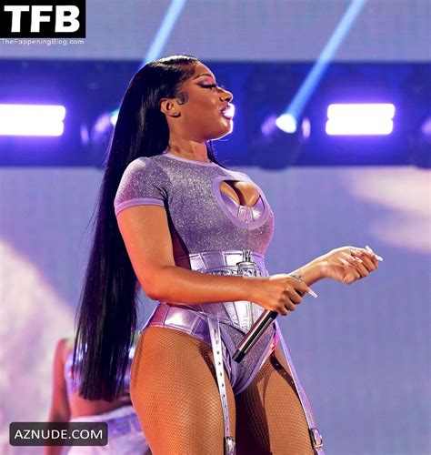 Megan Thee Stallion Sexy Seen Showcasing Her Big Boobs And Ass On Stage