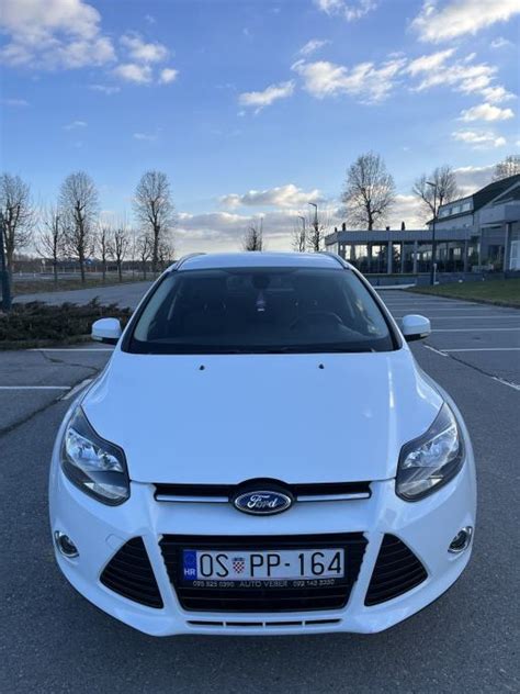 Ford Focus Karavan 1 6 TDCI Titanium Rezervirano 2013 God