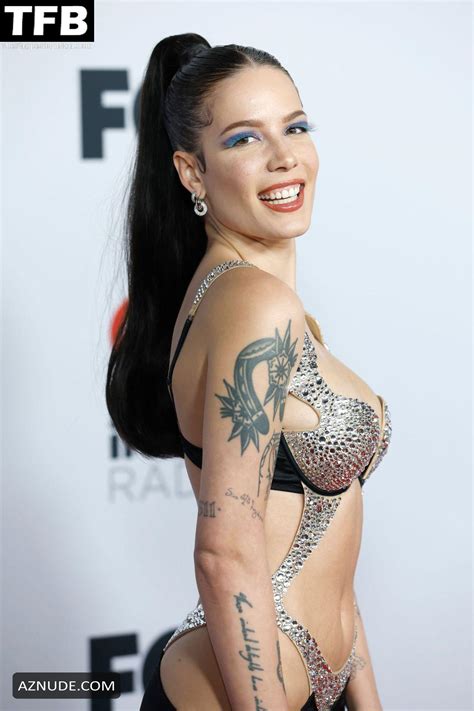 Halsey Sexy Seen Flaunting Her Hot Tits In A Revealing Outfit At The Iheartradio Music Awards In