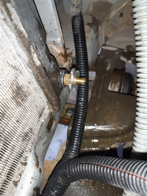 Пробка сливного отверстия радиатора калина - 83 фото