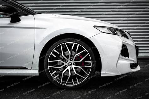 Диски на Тойота Камри В70 Audi R8 R20