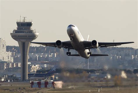 Despega El Primer Vuelo Transatl Ntico Que Usa Solo Combustible Verde