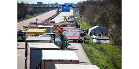 Allemagne Un Accident De Car Sur L Autoroute A Fait Au Moins Cinq Morts