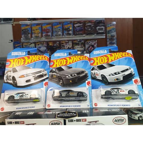 Jual Hot Wheels Nissan Skyline GTR R BNR Nissan Skyline GTR R Godzilla White MULUS