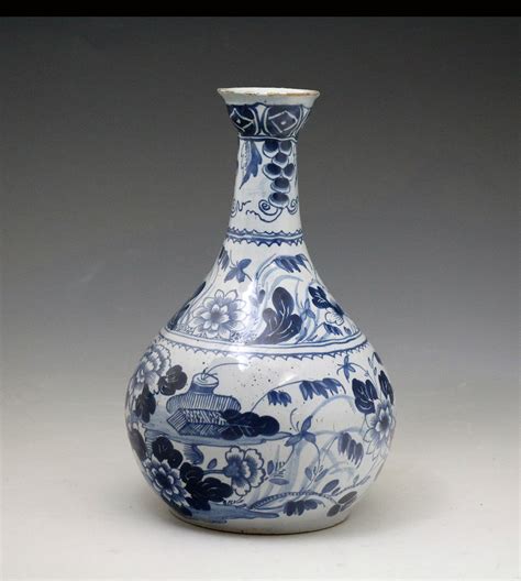 Antique English delftware bottle vase mid 18th century period. - John