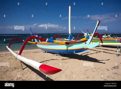 Traditional Jukung Boat On Sanur Beach Bali Indonesia Stock Photo Alamy