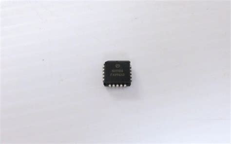 Motorola Mc10h604 Hex Ttl To Ecl Translator Integrated Circuits And