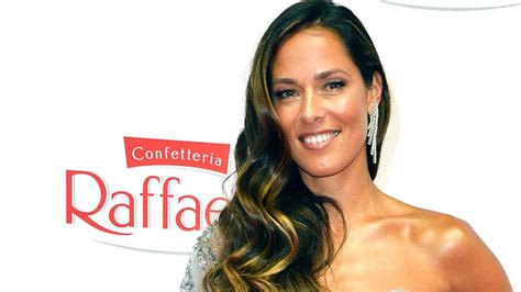 Ana Ivanovic teilt Urlaubsfoto im roten Bikini Genieße jede Minute