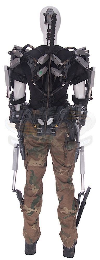 Elysium / Kruger's Exo-Hulc Suit & Samurai Sword | ScreenUsed.com: | Armor concept, Exosuit ...