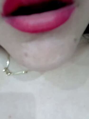 Horny Desi Babe Fingering Her Wet Pussy Live Streams Tango Instagram OnlyFans DropMMS