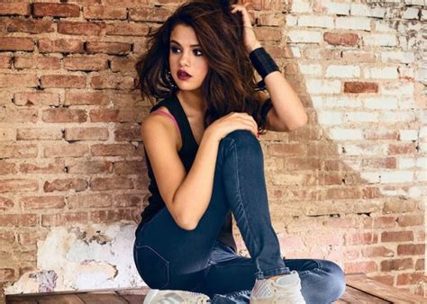 Selena Gomez Hot Maxim Jeans Ass Pretty America S White Boy