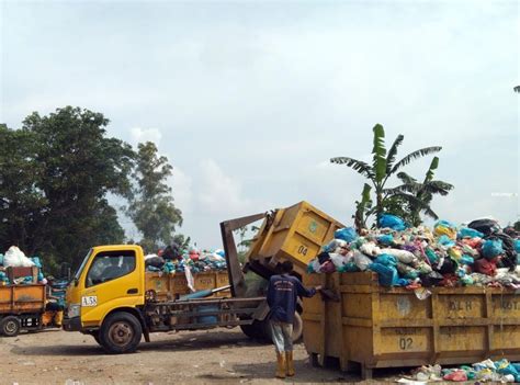 Hariyono Dorong Pengadaan Armada Sampah Dlh Ppu