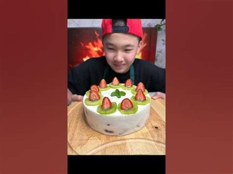 КЛУБНИЧНО-БАНАНОВЫЙ ДЕСЕРТ😍 - YouTube