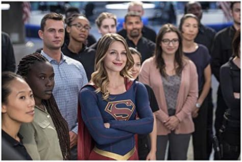 Melissa Benoist 8 Inch X 10 Inch Photograph Supergirl Tv Series 2015