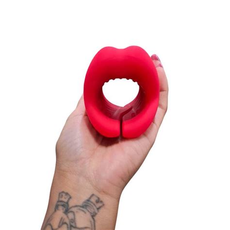 Masturbador Masculino c Vibro Recarregável Formato de Boca Sensual Center Sex Shop São Carlos