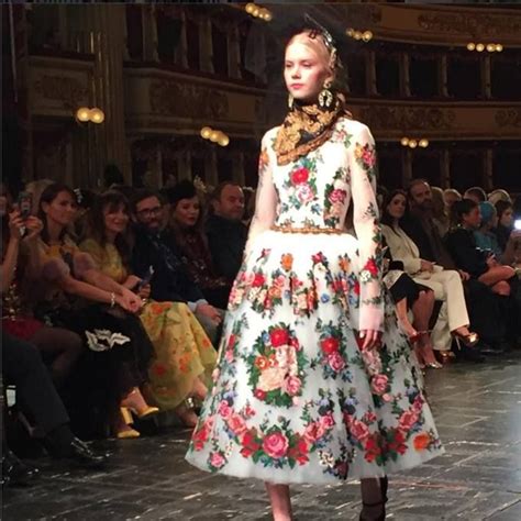 Alta Moda La Prima Volta Alla Scala Alta Moda Stile Di Moda Moda