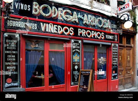 Bodega Ardosa Old Madrid Spain Bar Pub Cafe Restaurant Stock Photo - Alamy