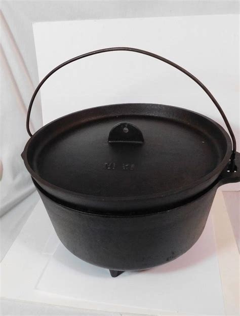 Vintage 12 Cast Iron 3 Footed Dutch Oven Lid Made In Usa Cauldron