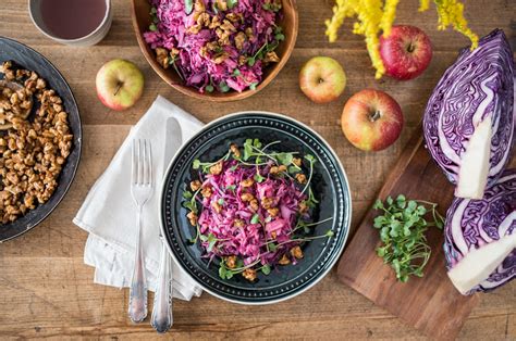 Leckerer Herbsteinstieg Rotkohl Apfel Salat Mit Karamellisierten