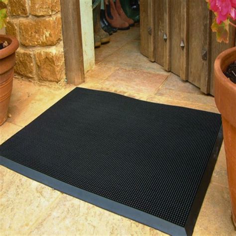 Natural Rubber Studded Mat outdoor Rubber Flooring – Rubber Flooring Uk