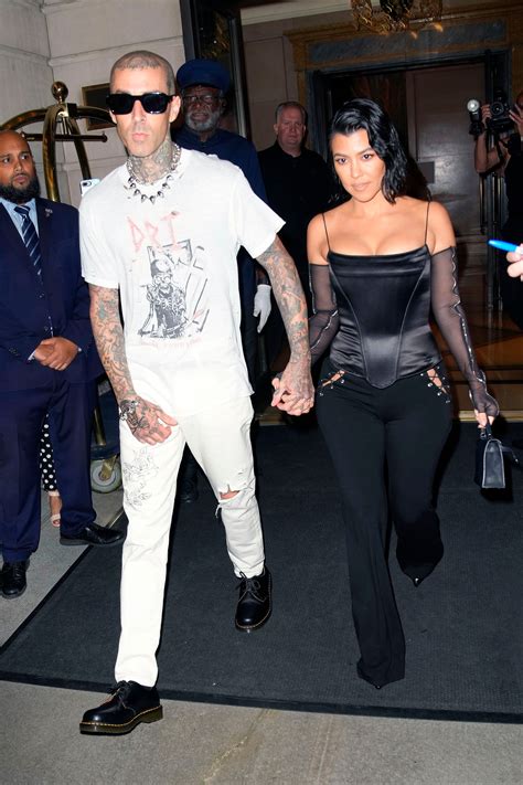 Le nouveau style gothique de Kourtney Kardashian | Vogue France