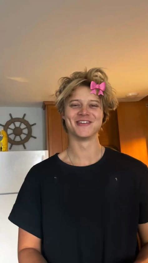 Pin di Britt su OBX Attori hot Attori Celebrità