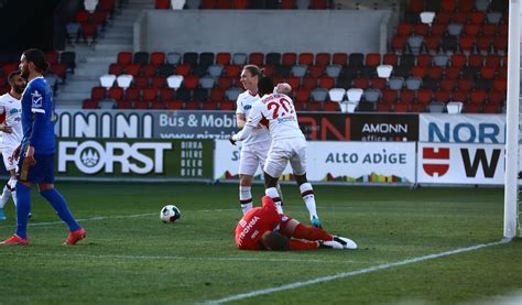 CALCIO SERIE C IL SUEDTIROL BATTE ANDRIA 3 1 E VOLA NELLA FINALE DI