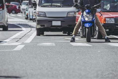 バイクや自転車のすり抜けでドアミラーに傷が！対策方法を解説｜carmeカーミー Carprimeカープライム