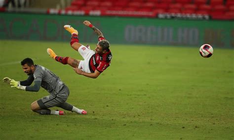 Flamengo E Fluminense Querem Transferir Jogos Para Recuperar Grama Do