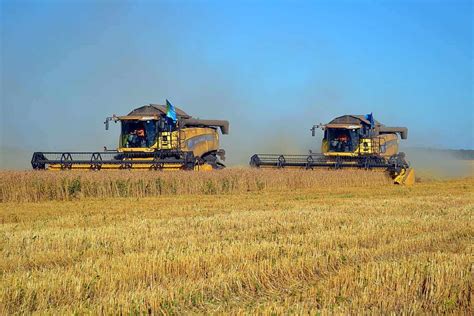 Темпи збору врожаю в Україні - Agrozernoholding
