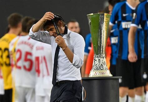 L Inter Perde La Finale Di Europa League La Juventus Si Congratula Col