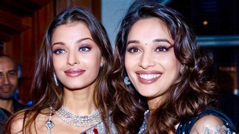 Aishwarya Rai Madhuri Dixit Look Stunning In Rare Pic From Devdas