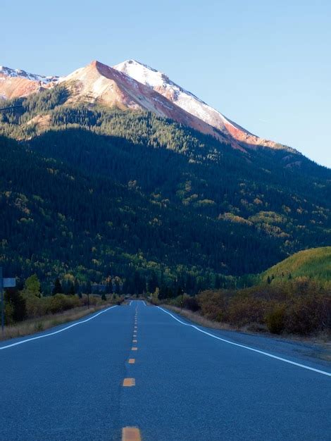 Premium Photo | Brilliant fall colors adorn a million dollar hwy in ...