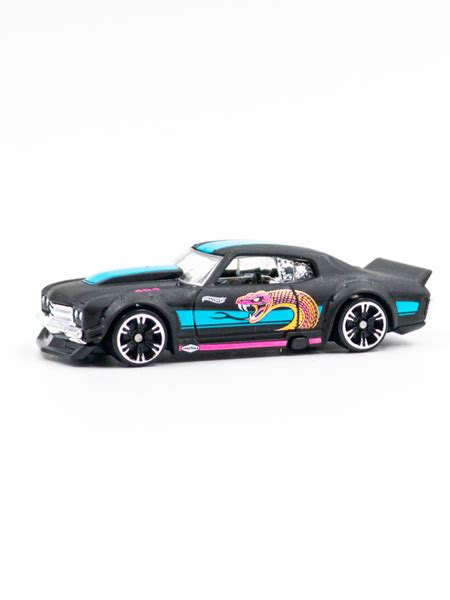 Характеристики Hot Wheels Машинка Neon Speeders 70 Chevy Chevelle Машинки Хот Вилс HLH72 НОВИНКА