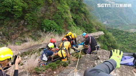 新／飛龍瀑布女死者掛山壁 遺體吊掛下山 鏡週刊 Mirror Media