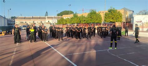 Agentes Del Goap De Los Barrios Imparten Un Taller Sobre Terrorismo