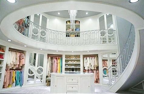 Chanel Oberlin’s Closet | Scream Queens | Dream closet design, Luxury ...