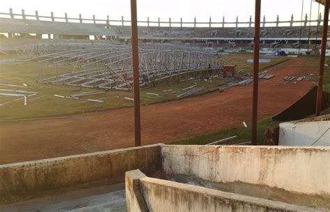 Ditarget Rampung November 2018 Pemasangan Atap Stadion Barombong