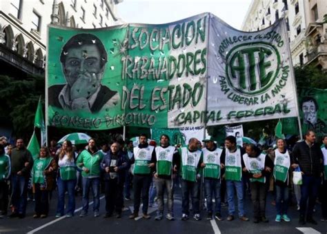 Trabajadores De Ate Realizar N Un Ollazo Popular En Plaza De Mayo