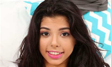 Junges Zierliches Latina Teen Vom H Ndler Zur Bezahlung Gefickt Xhamster