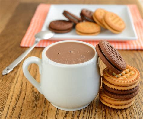 Kakor Med Choklad Arkivfoto Bild Av Rullar Kakor Gastronomi 34891240