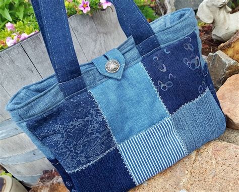 24 Jean Purse DIY Ideas Worth Trying - The Funky Stitch