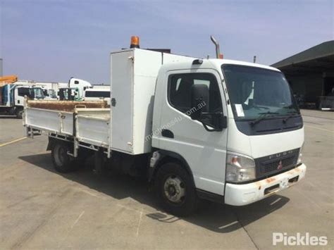 Buy Used Mitsubishi Fuso CANTER 4 0T Box Trailer In Listed On