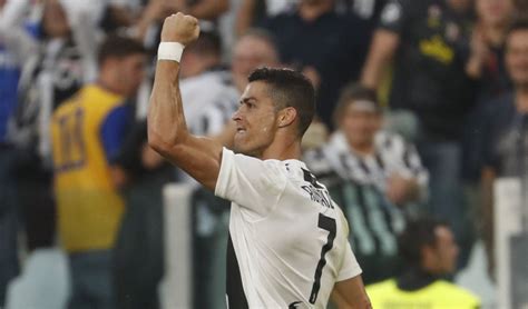 Juventus Vs Genoa Goles Resumen Video Mejores Jugadas Por Serie A