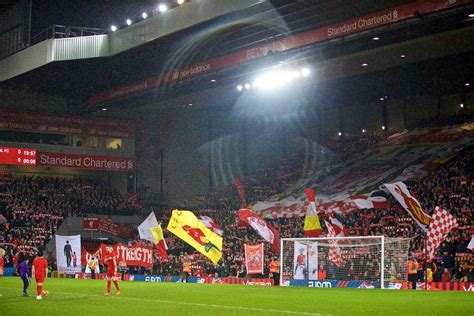 Anfield atmosphere gave me "goosebumps" - German reporter on first trip ...