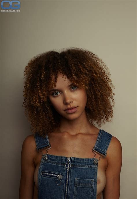 Taynara Wolf Nude Pictures Photos Playboy Naked Topless Fappening